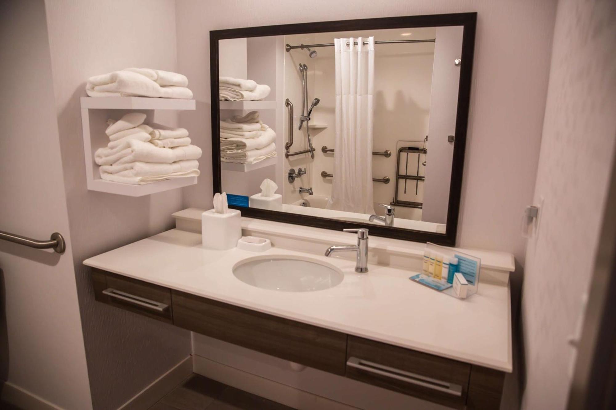 Hampton Inn-Pontiac Bagian luar foto